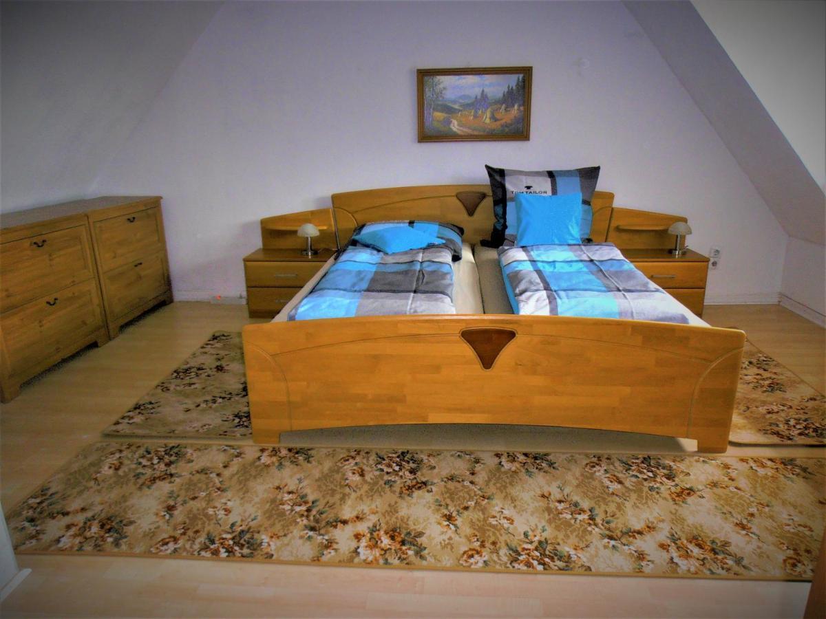 Familienfreundliches Ferienhaus Mit 3 Schlafzimmern Oldisleben Extérieur photo